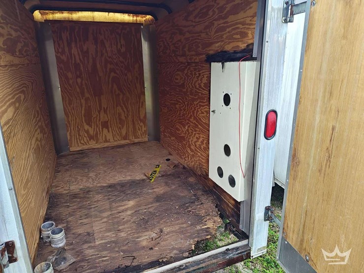 2006-port-city-5ft.-x-8ft.-s/a-enclosed-trailer-image-13