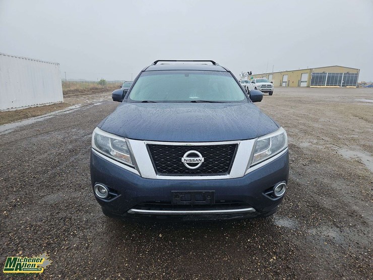 2015-nissan-pathfinder-image-9