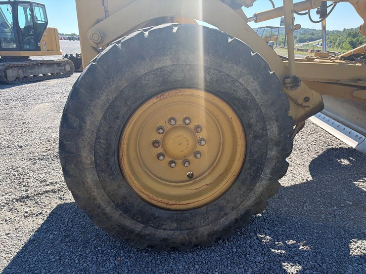 caterpillar-120m2-image-5