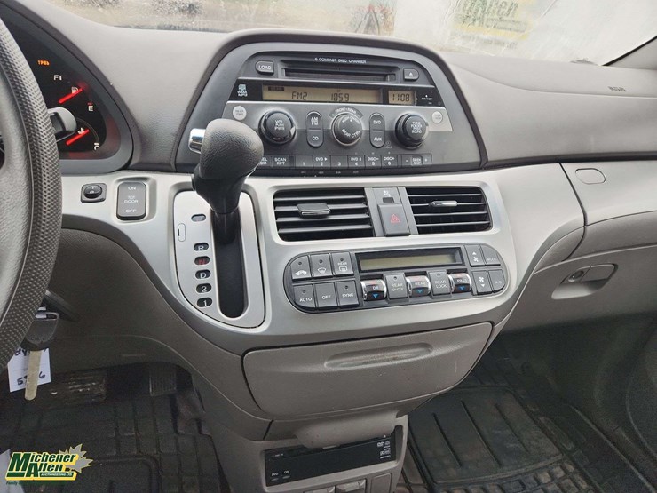 2010-honda-odyssey-image-21