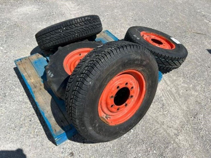 qty-of-(4)-tire(s)-image-8