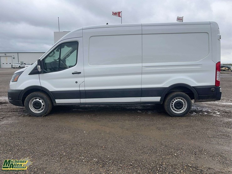 2020-ford-transit-image-2