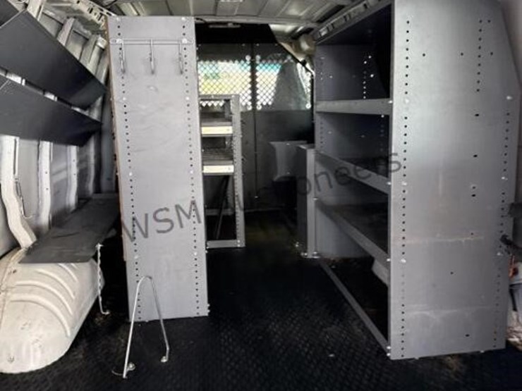 2016-chevrolet-express-2500-image-12