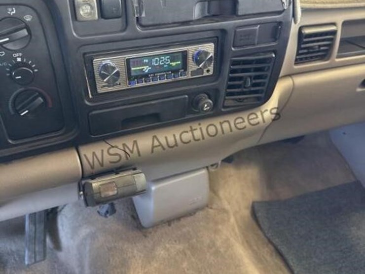 1995-dodge-ram-2500-image-18