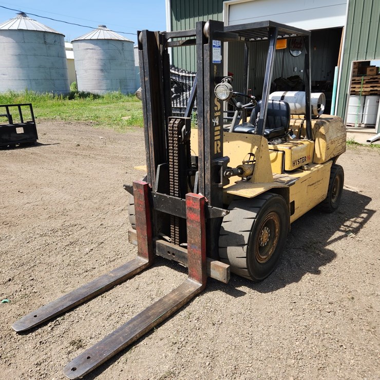 #375 • Hyster 90 forklift