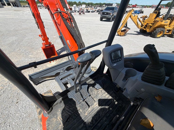 kubota-kx033-4-image-11