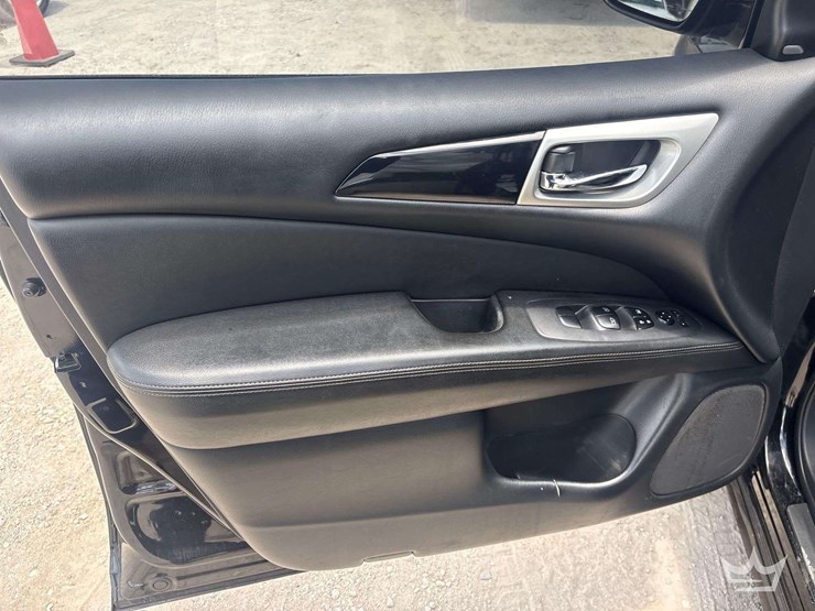 2019-nissan-pathfinder-image-8