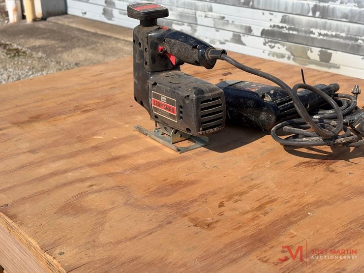 craftsman-electric-scroll-saw-and-black-&-decker-electric-drill-image-4