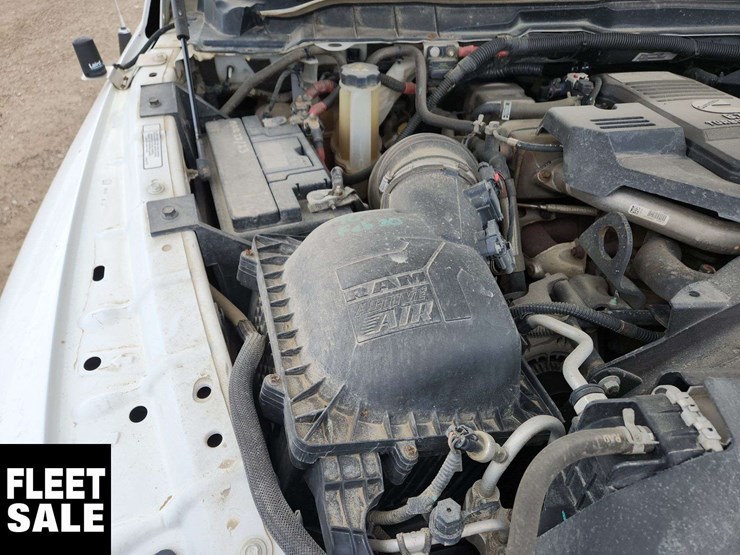 2018-ram-5500-slt-image-25