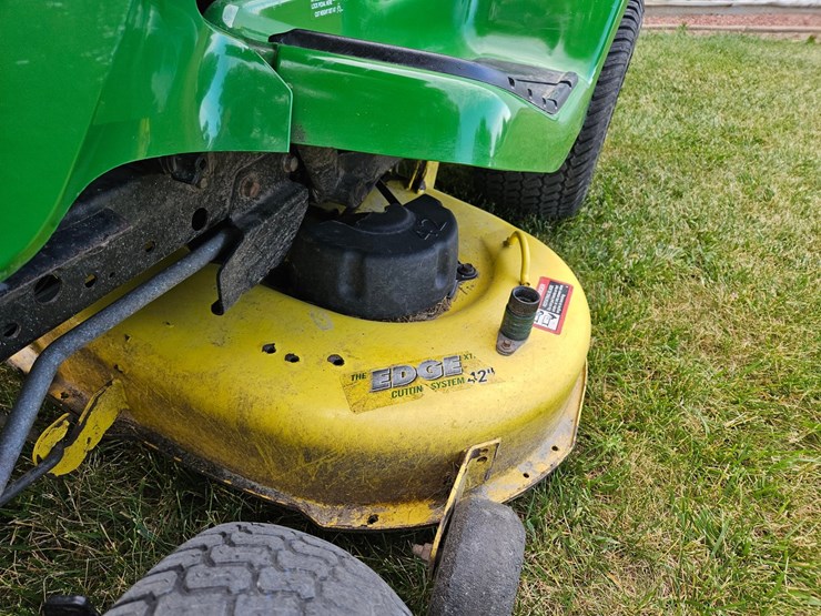 john-deere-x300-image-13