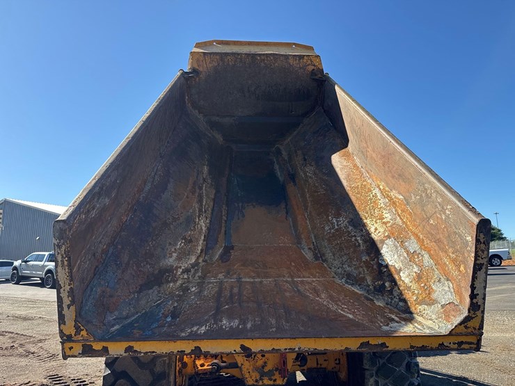 2019-volvo-a25g-image-34