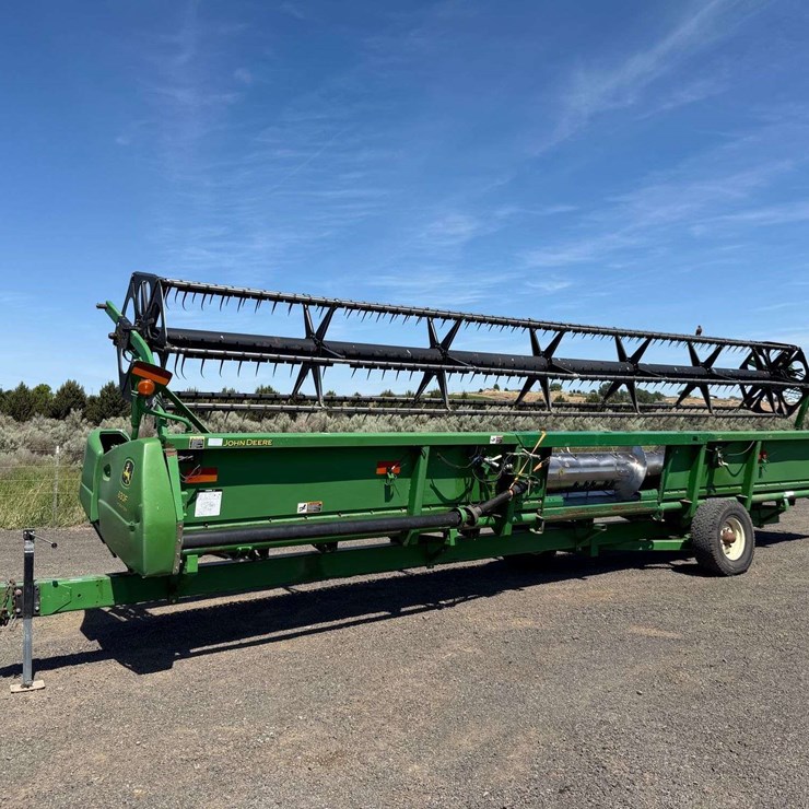 2004 JOHN DEERE 630F