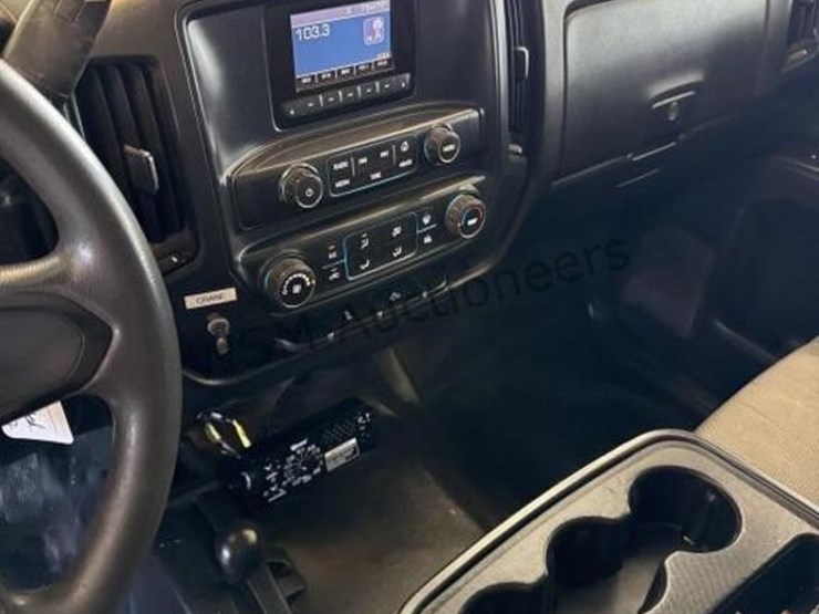 2015-chevrolet-silverado-3500hd-image-26