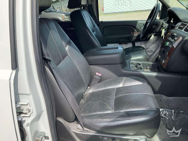 2007-chevrolet-tahoe-image-23