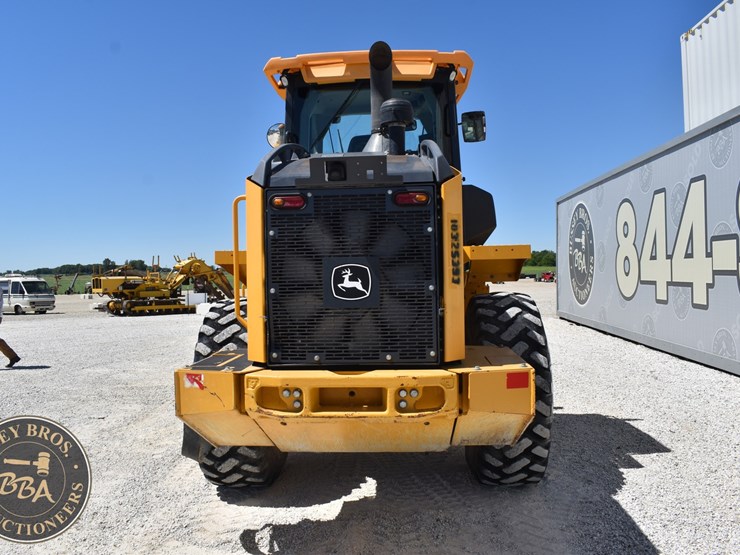 2021-deere-524-p-tier-image-17