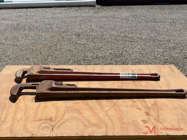 (2)-36"-pipe-wrenches-image-2