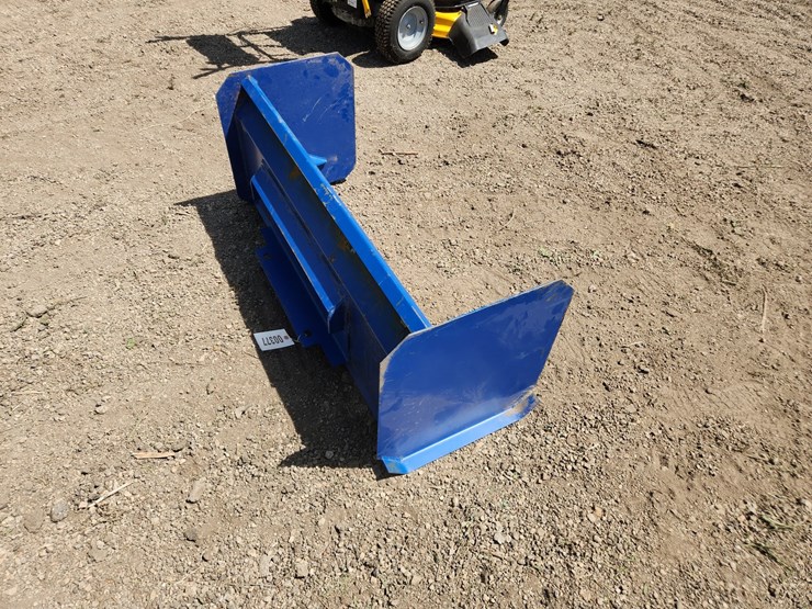 #377-•-mini-skidsteer-snowpusher-image-3