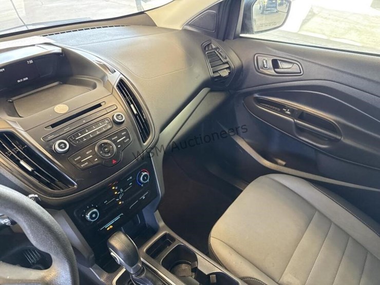 2017-ford-escape-image-19