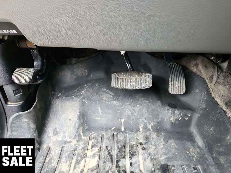 2021-ford-f550-image-29