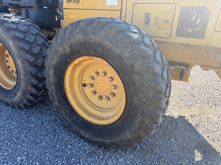 caterpillar-120m2-image-9