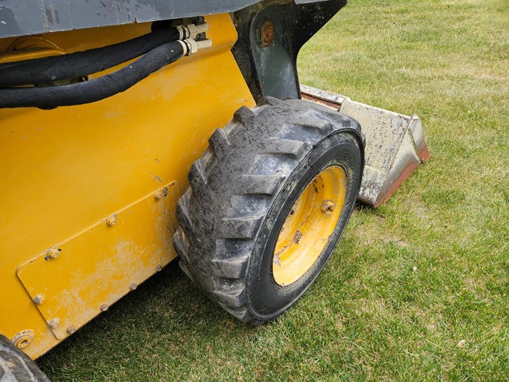 deere-326d-image-26