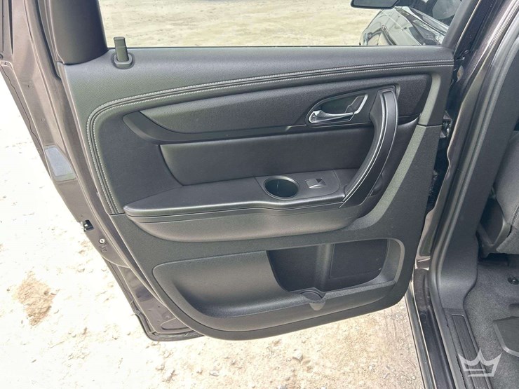 2017-chevrolet-traverse-image-18