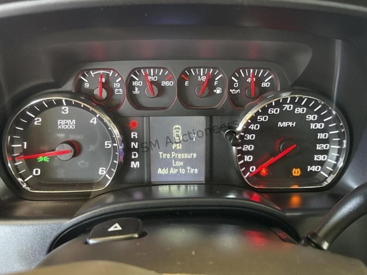 2015-chevrolet-silverado-1500-image-18