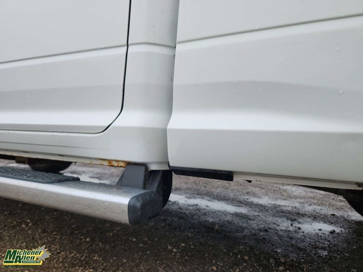2017-dodge-3500-image-48