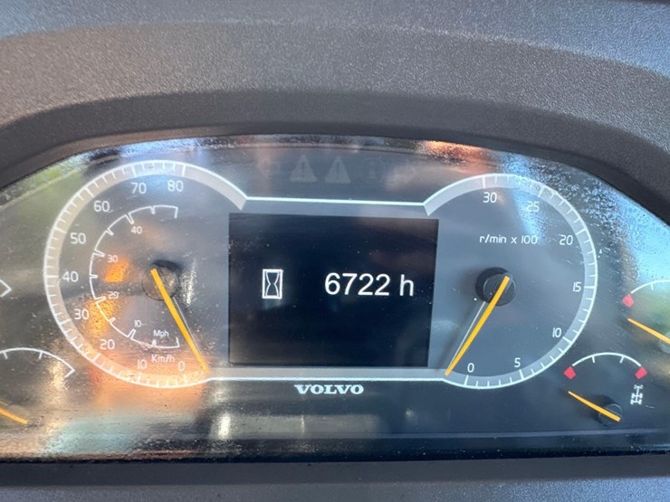 2019-volvo-a25g-image-23