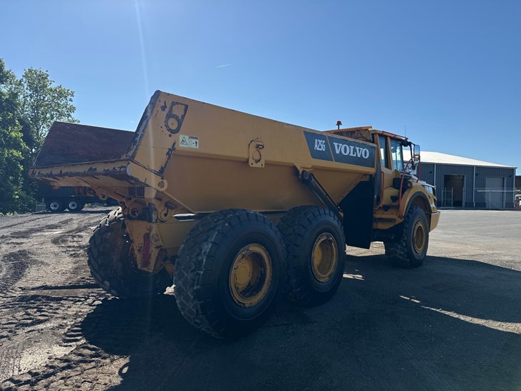 2019-volvo-a25g-image-5