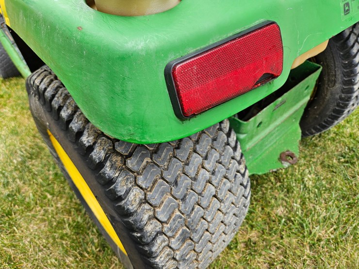 john-deere-gt235-image-18