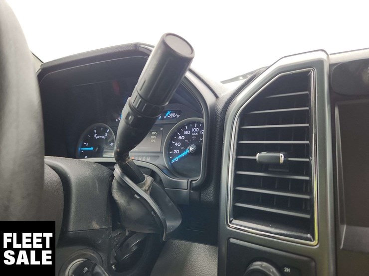 2021-ford-f550-image-27