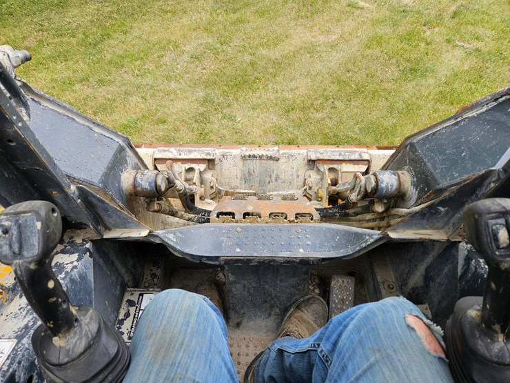 deere-326d-image-32