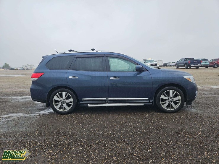 2015-nissan-pathfinder-image-8