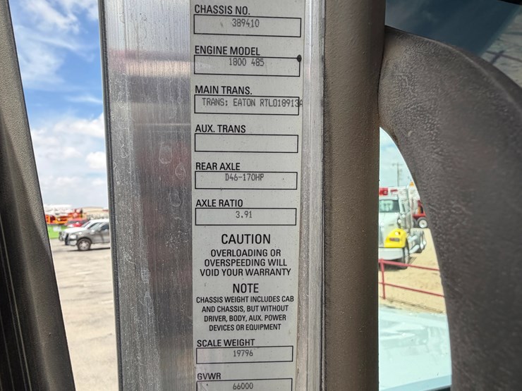 2020-kenworth-t800-image-28