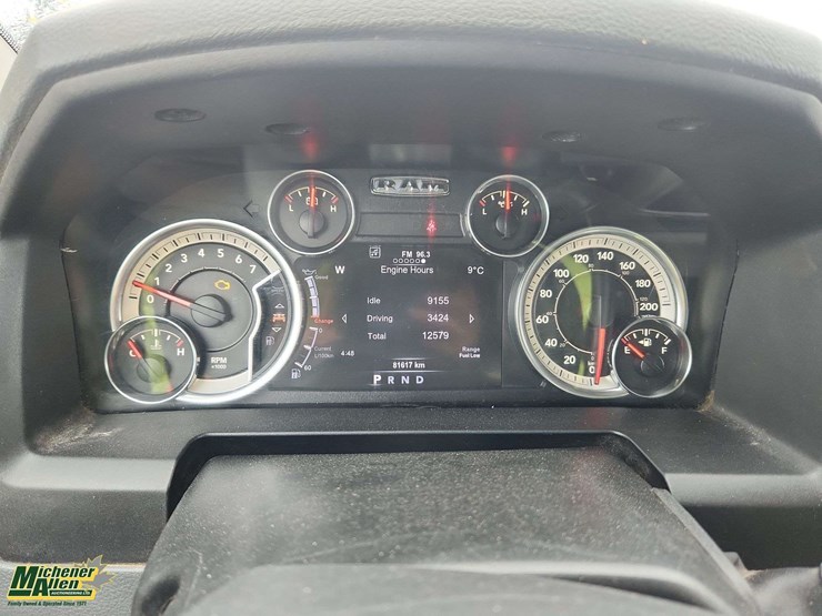 2017-dodge-3500-image-14