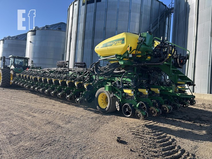 2023-john-deere-db90-image-26