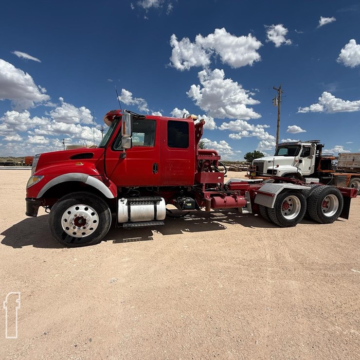 2004 INTERNATIONAL WORKSTAR 7600
