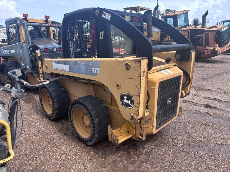 #28335-•-john-deere-317d-wheel-loader-|-for-parts/repairs-image-3