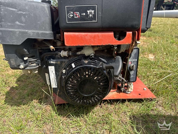 2016-ditch-witch-fm13v-image-4