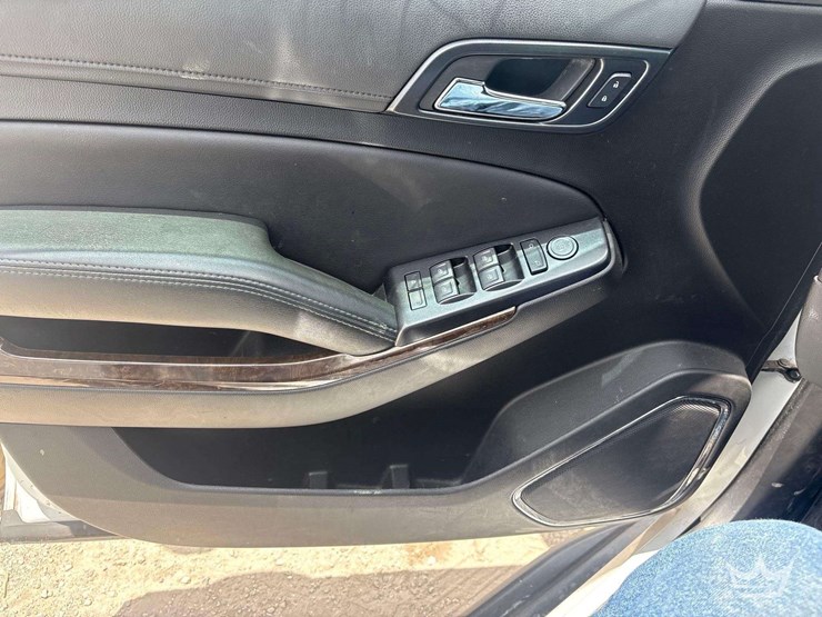 2019-chevrolet-tahoe-image-13