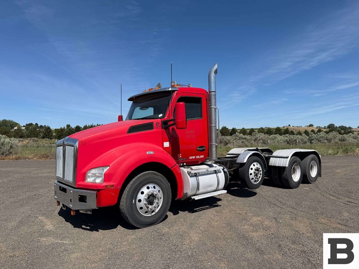 2015-kenworth-t880-image-1