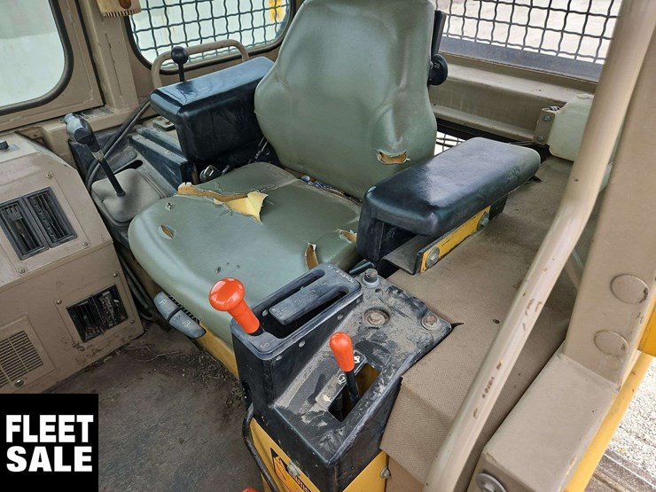 1998-john-deere-450-image-11