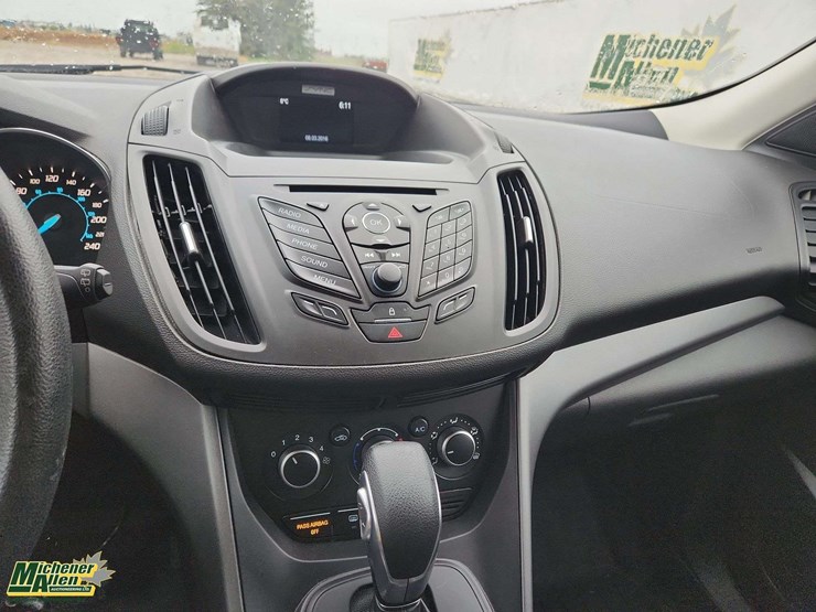 2016-ford-escape-image-31
