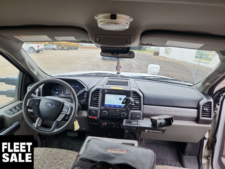 2021-ford-f550-image-30