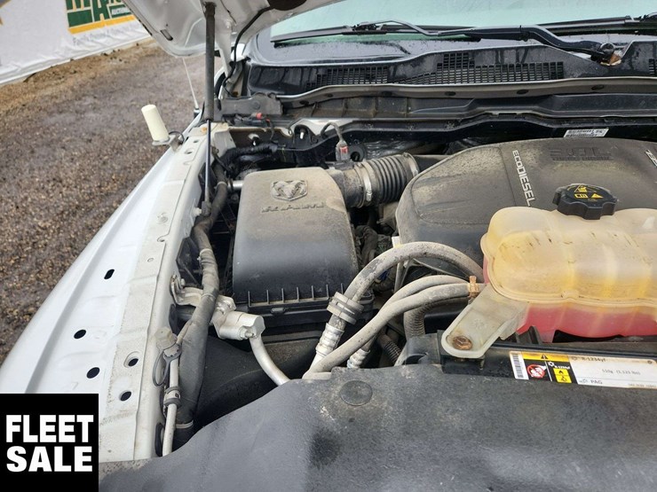 2015-dodge-1500-image-22