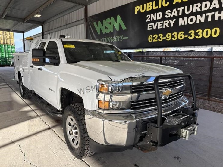 2018-chevrolet-silverado-3500hd-image-2