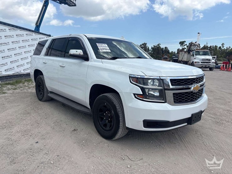 2016-chevrolet-tahoe-image-1