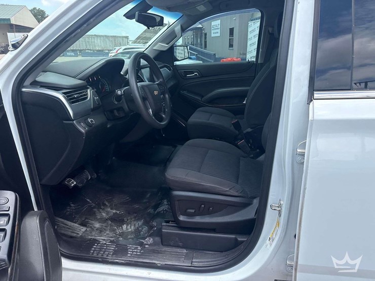 2019-chevrolet-tahoe-image-18
