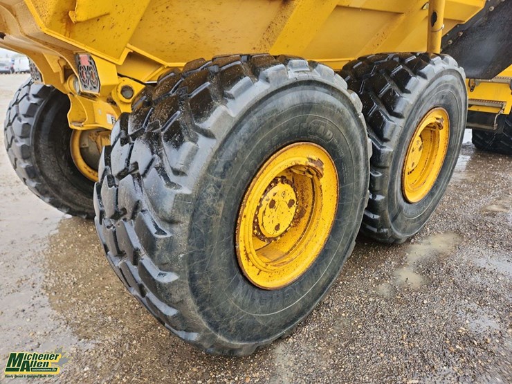 2014-deere-300d-image-14